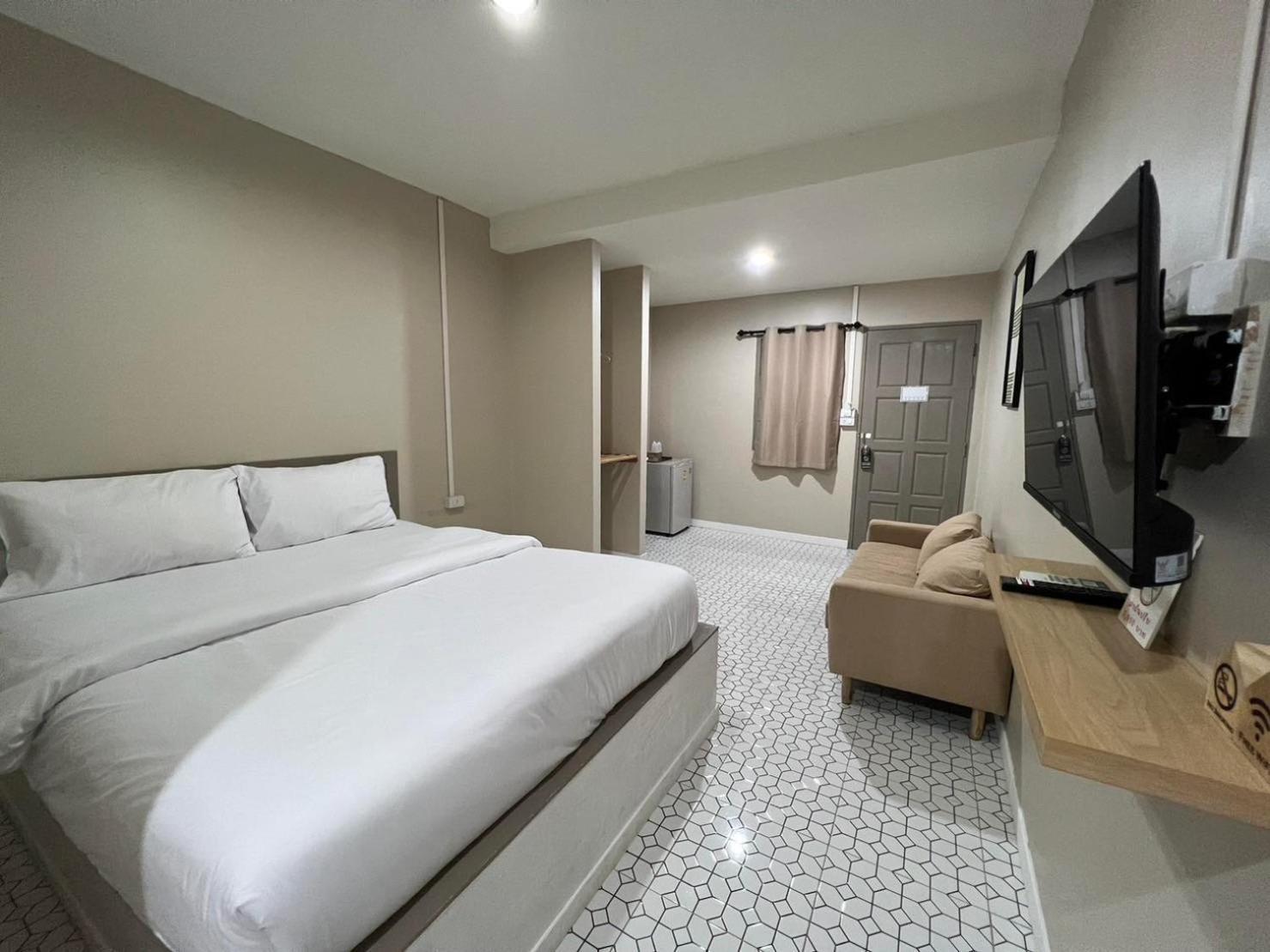 Juni House Chumphon住宿加早餐旅馆 外观 照片